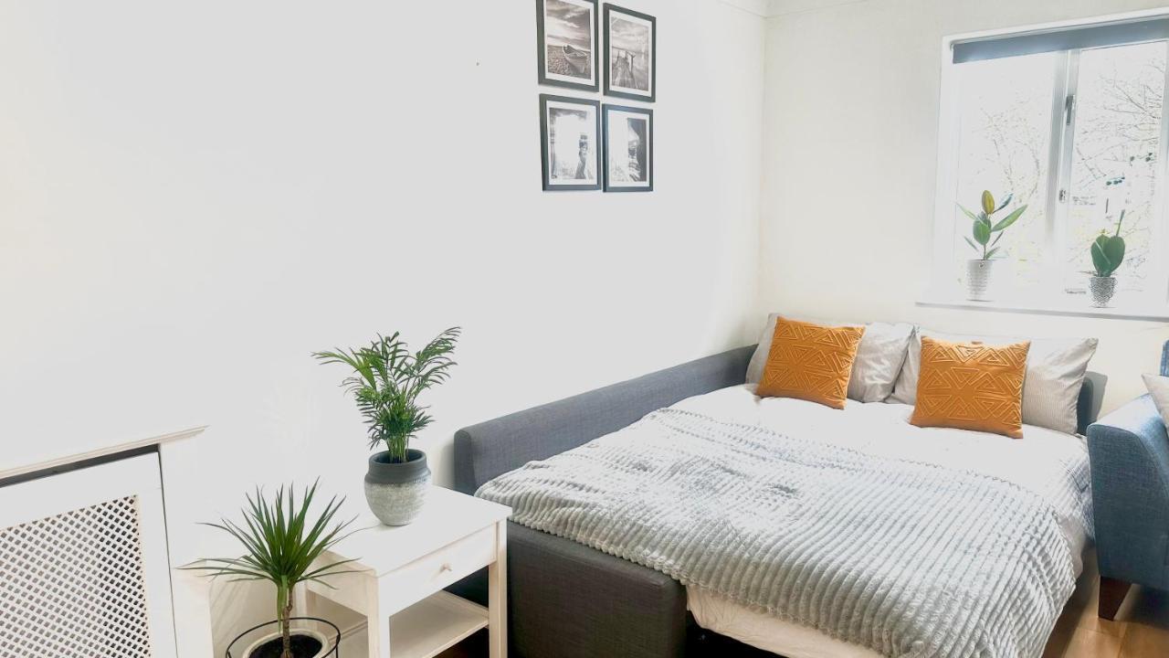 Amazing Location - City Of London- 2 Bedroom Stunning Canal View House With Private Garden,Parking & Balcony Extérieur photo