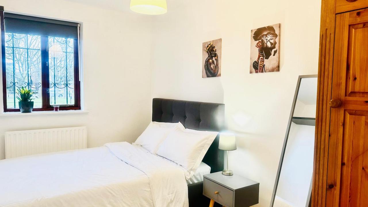 Amazing Location - City Of London- 2 Bedroom Stunning Canal View House With Private Garden,Parking & Balcony Extérieur photo
