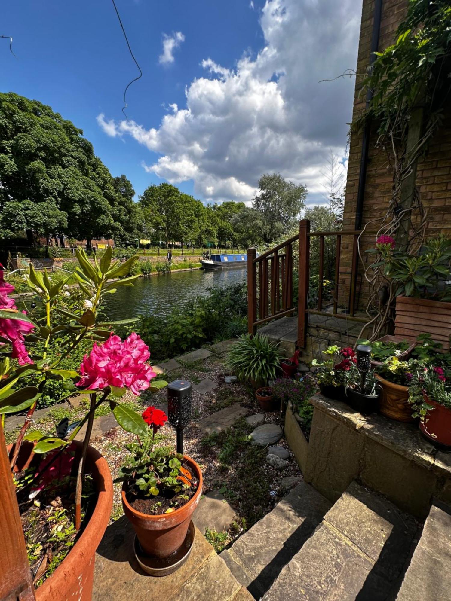 Amazing Location - City Of London- 2 Bedroom Stunning Canal View House With Private Garden,Parking & Balcony Extérieur photo