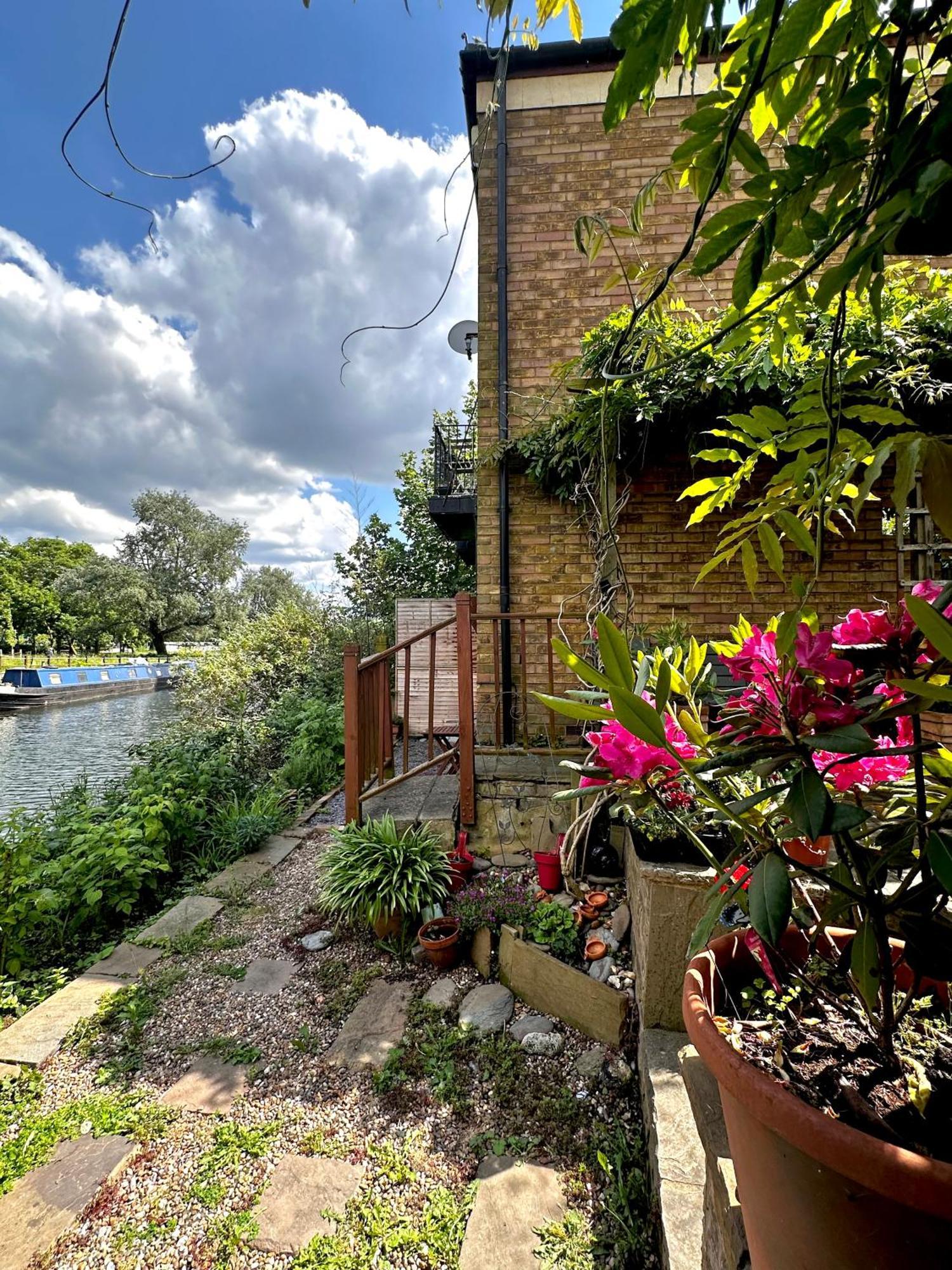 Amazing Location - City Of London- 2 Bedroom Stunning Canal View House With Private Garden,Parking & Balcony Extérieur photo
